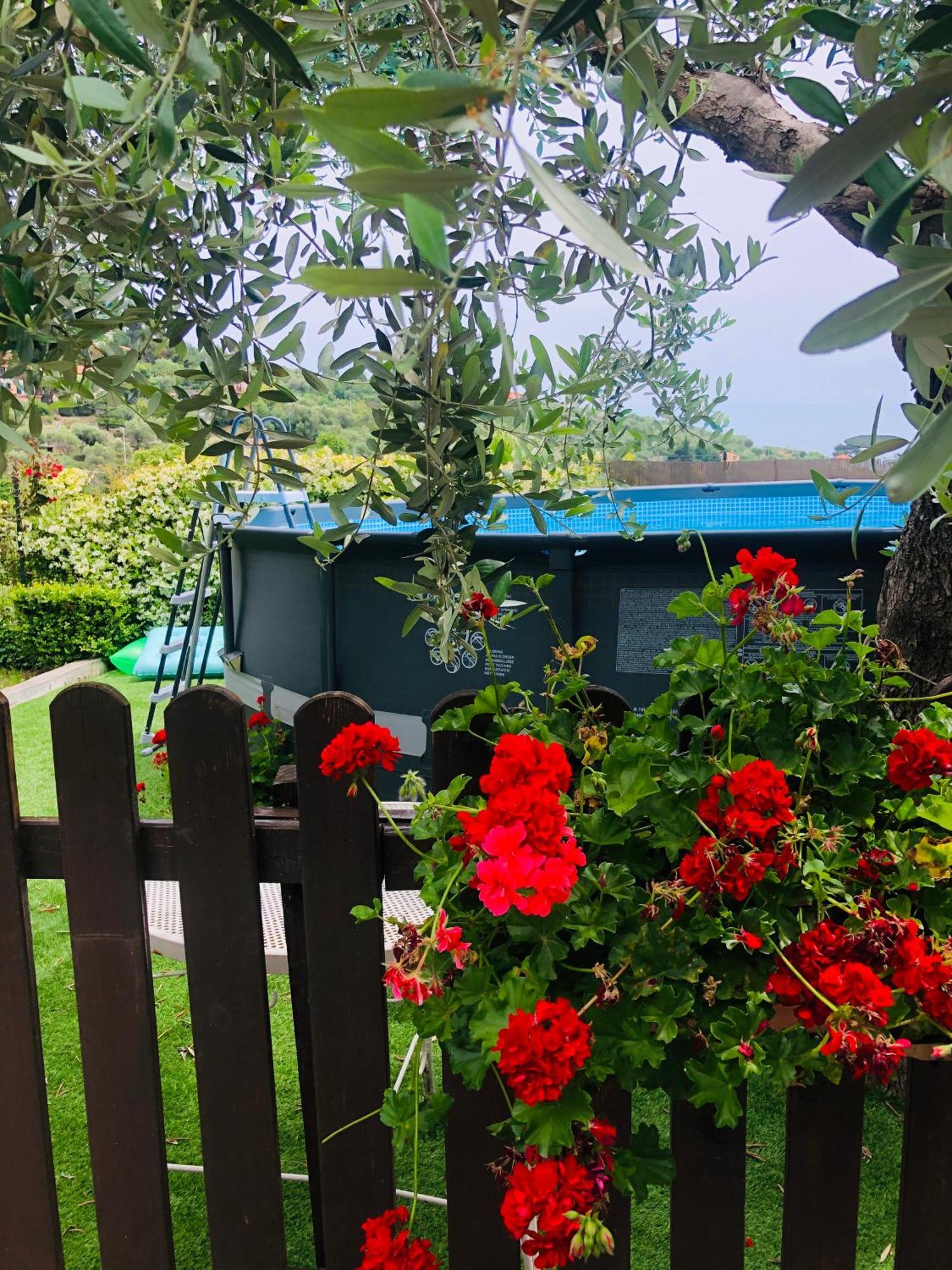 Le Jardin Sur Mer Avec Bike Et Mtb Tour Hotel Imperia Ngoại thất bức ảnh